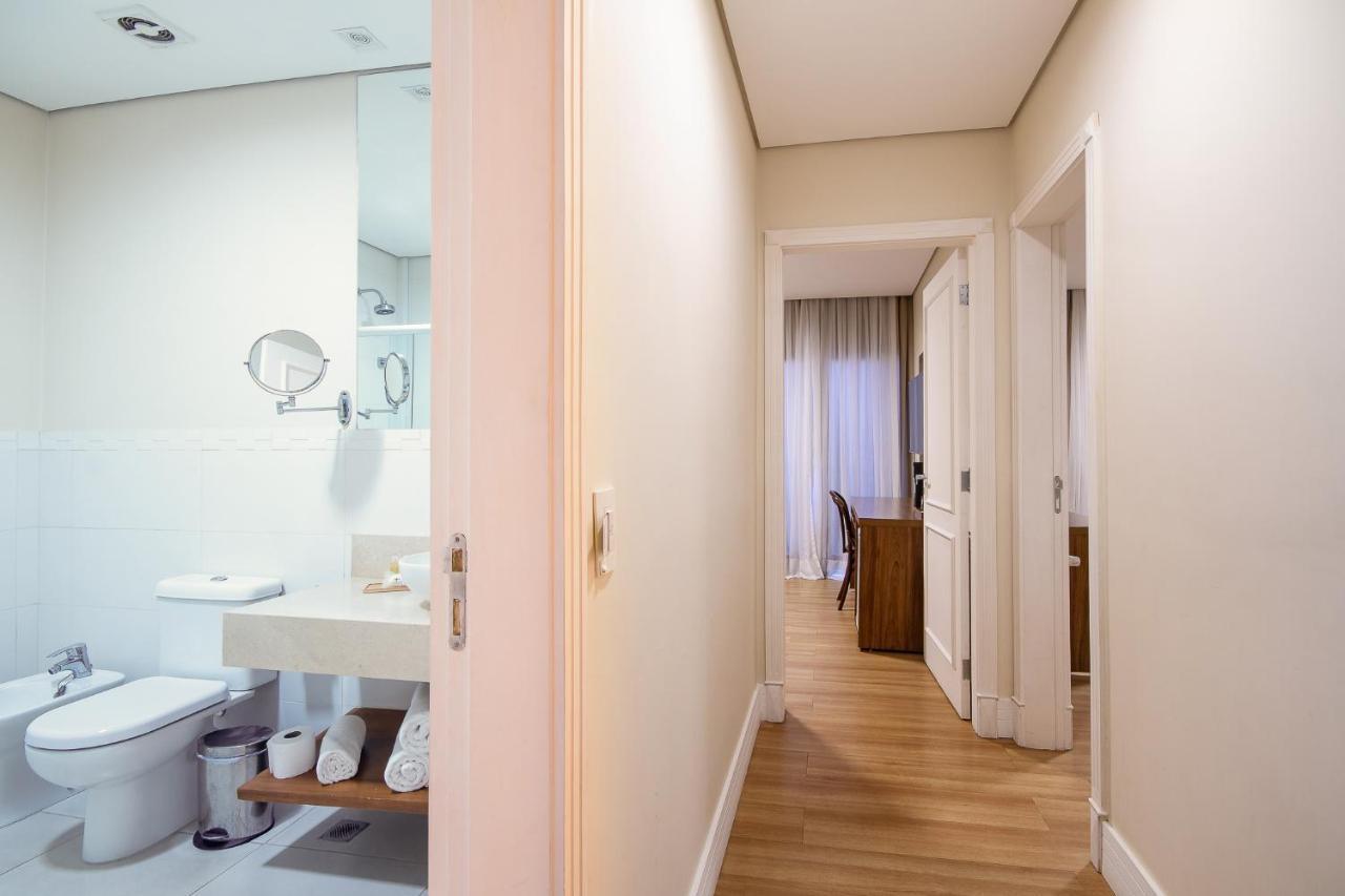 Chateau Hotel 4*