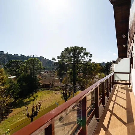 Hotel Chateau Campos do Jordão Exterior photo